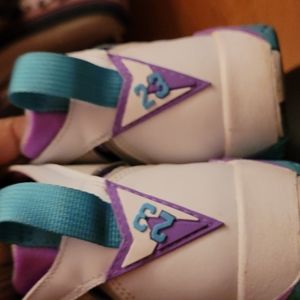 Kids Jordan Sneakers